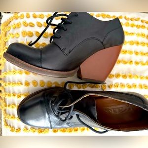 Corks Oxford Women’s Shoes